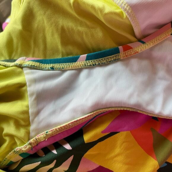 NWT Bleu Rod Beattie Women Wild Heart Key West Cap Sleeve One Piece Swimsuit - Picture 7 of 7